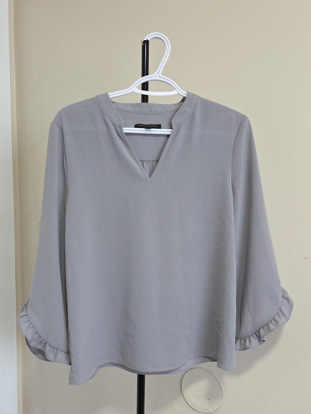 Banana Republic Gray V-Neck Blouse with Ruffle Cuffs